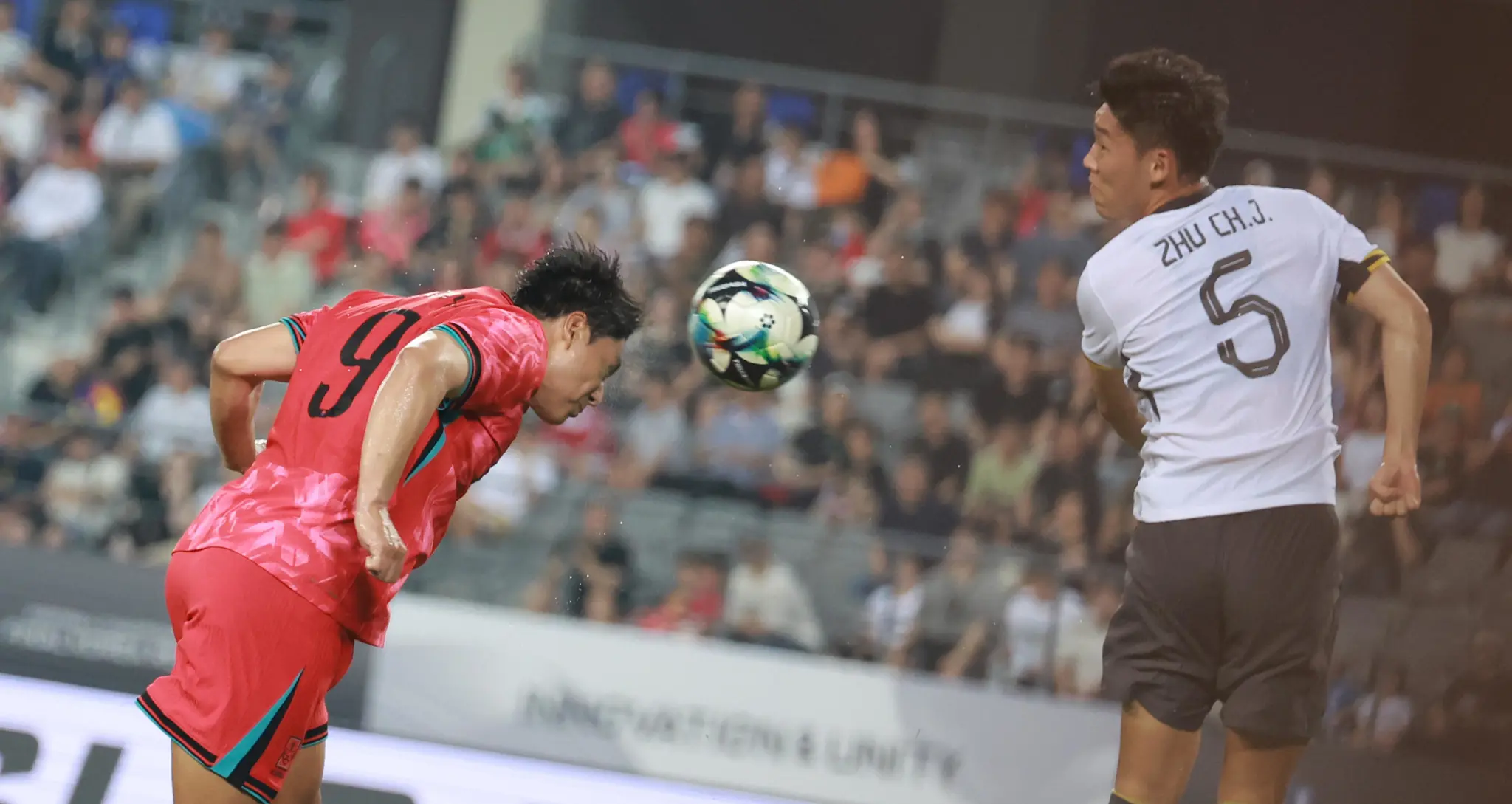 包含转会期体能课后，武汉三镇防线松动备战法甲，震撼外界，年轻球员得到机会的词条